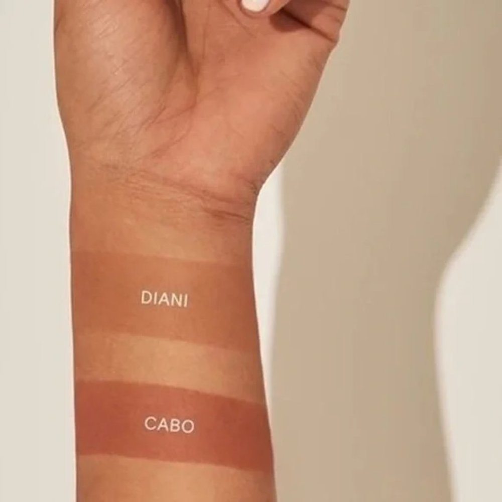 VESCA Kissed By Soft-Matte Bronzing Powder in Kissed by Cabo, 10g/0.35oz - Picture 7 of 7